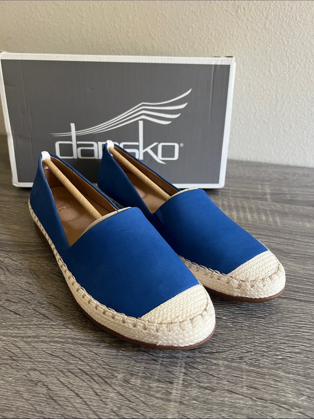 New Dansko Espadrille Slip On Flats Blue Leather Comfort Shoes Women’s 36